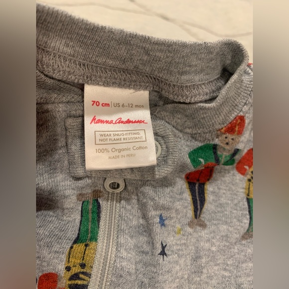 Hanna Andersson nutcracker pajamas. Size 6-12 months - Picture 4 of 4